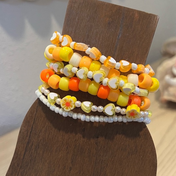 Girls teens beaded friendship bracelets stretchy stackable yellow orange white - Picture 11 of 11
